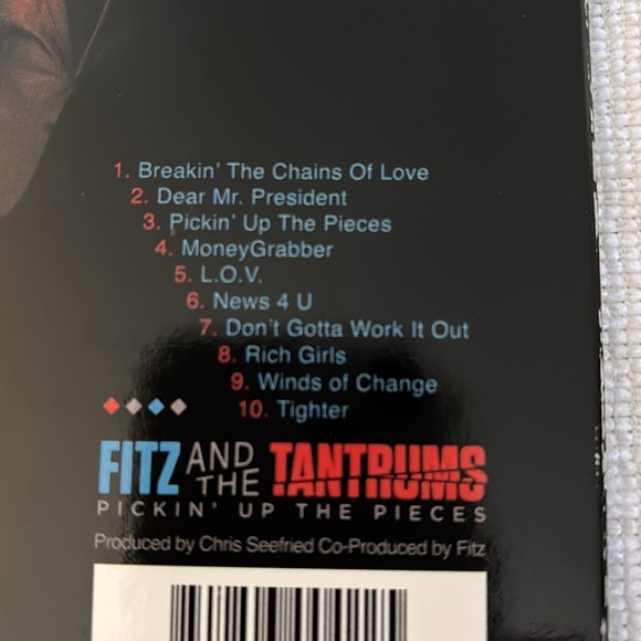 CD: Fitz and the Tantrums 2010 - Picture 4 of 6